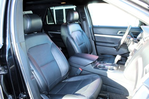 Used 2016 Ford Explorer XLT w/ Equipment Group 202A image 10