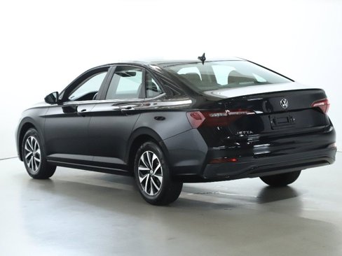 Used 2024 Volkswagen Jetta S image 39