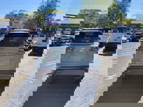New 2026 Chevrolet Equinox LT image 6