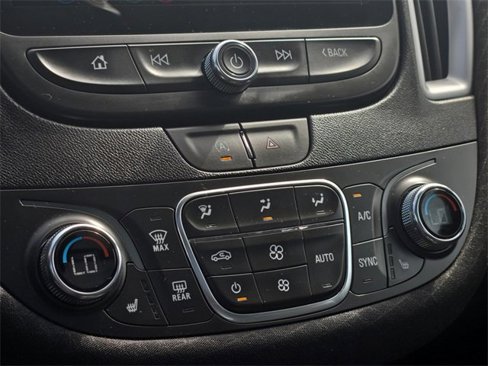 Used 2023 Chevrolet Malibu LT image 21