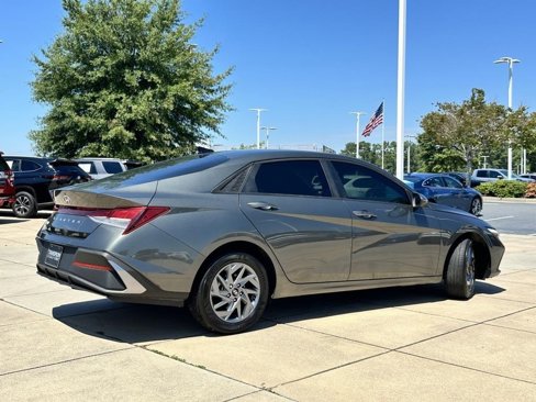 Used 2024 Hyundai Elantra SEL image 26