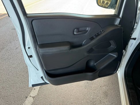 Used 2022 Nissan Frontier S w/ Technology Package image 9