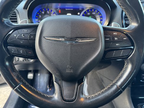 Used 2019 Chrysler 300 S image 24