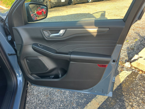 New 2025 Ford Escape SE image 15