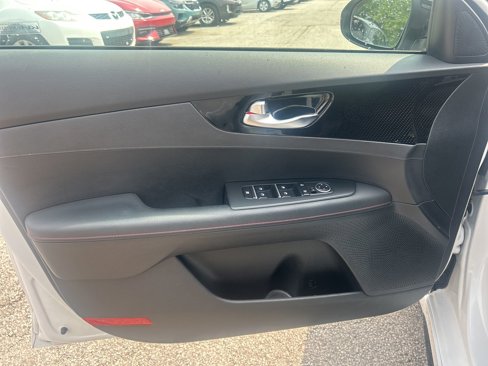 Certified 2022 Kia Forte GT w/ GT Technology Package image 9