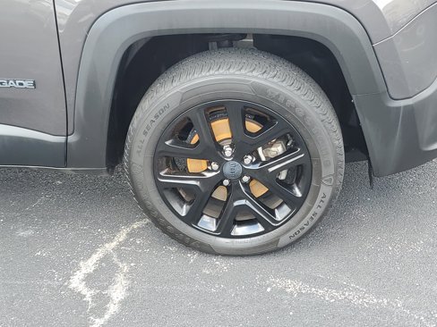 Used 2016 Jeep Renegade Latitude image 5