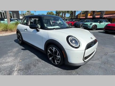 Certified 2025 MINI Cooper S image 27