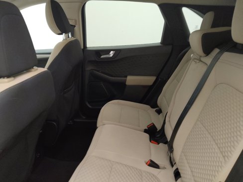 Used 2020 Ford Escape SE image 18
