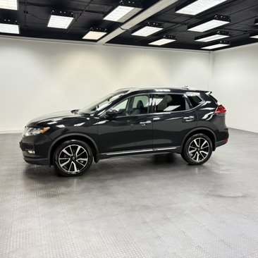 Used 2019 Nissan Rogue SL w/ Premium Package image 2