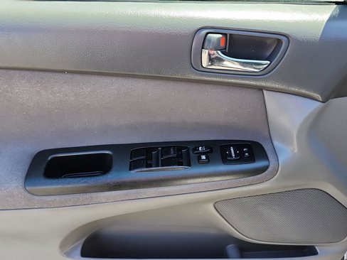 Used 2006 Toyota Camry LE image 38
