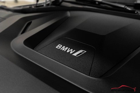 Used 2022 BMW i4 eDrive40 w/ M Sport Package image 43