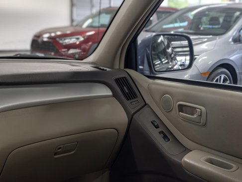 Used 2005 Toyota Highlander V6 image 20