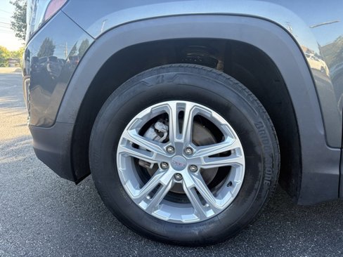 Used 2021 GMC Terrain SLE w/ Driver Convenience Package image 14