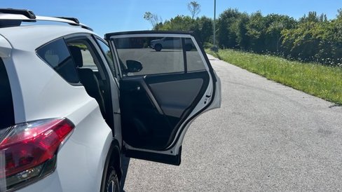 Used 2018 Toyota RAV4 XLE image 28