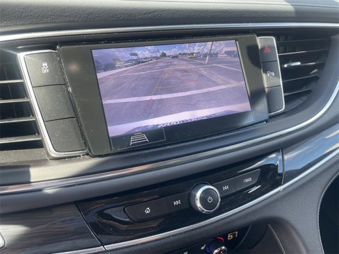 Used 2020 Buick Enclave Essence image 20