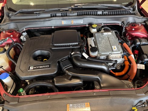 Used 2018 Ford Fusion SE image 12