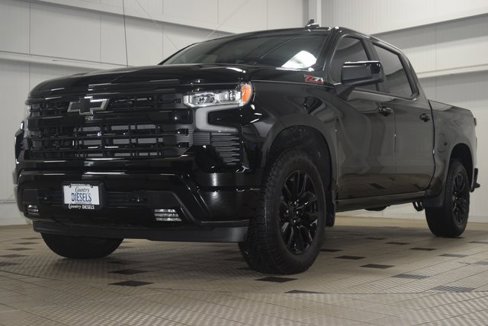 Used 2024 Chevrolet Silverado 1500 RST w/ Convenience Package II image 3