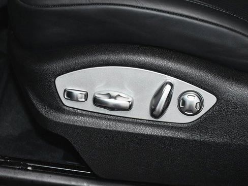 Used 2022 Porsche Macan image 42