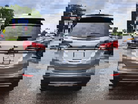 Used 2023 Chevrolet Equinox LT image 4