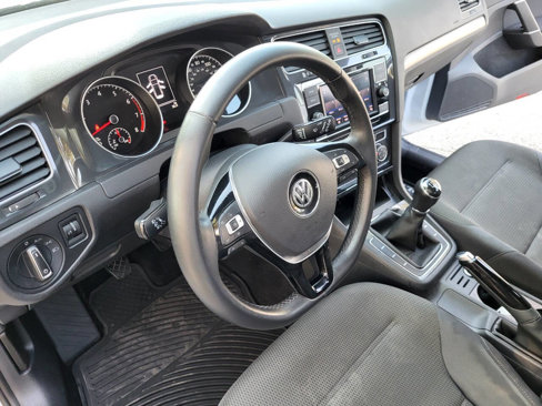 Used 2019 Volkswagen Golf S image 10