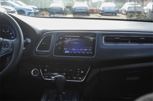 Used 2018 Honda HR-V EX image 18