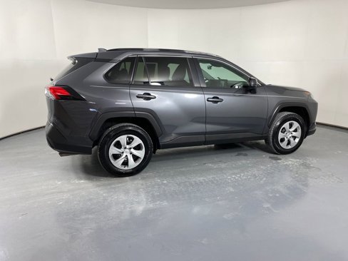 Used 2020 Toyota RAV4 LE image 6