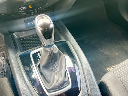 Used 2021 Nissan Rogue Sport S image 16