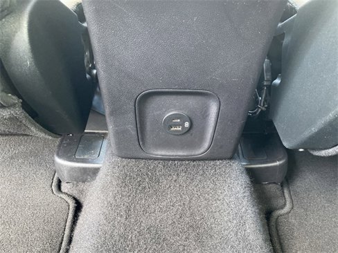 Used 2022 Ford Escape SE w/ SE Sport Appearance Package image 14