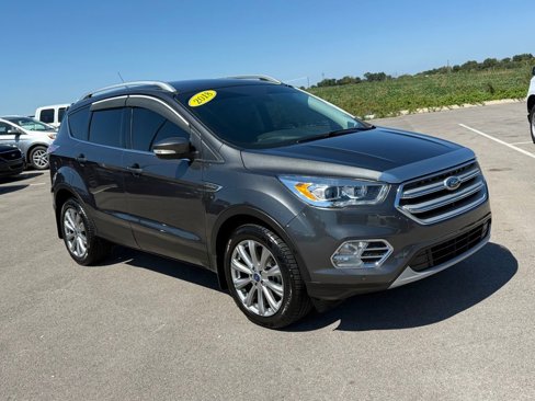 Used 2018 Ford Escape Titanium image 2