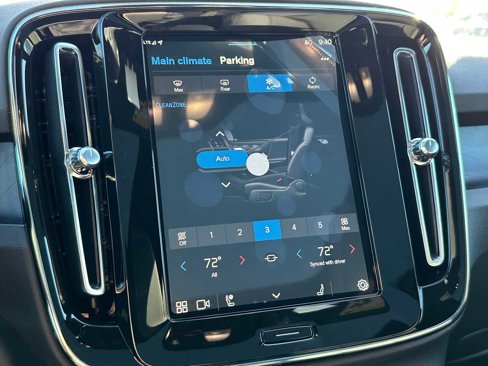 Certified 2024 Volvo C40 Recharge Core w/ Climate Package image 28