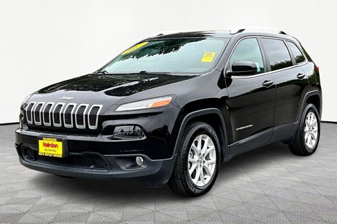 Used 2017 Jeep Cherokee Latitude image 2