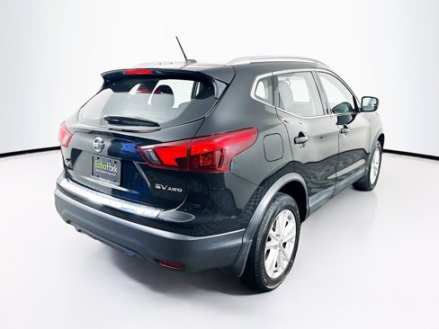 Used 2018 Nissan Rogue Sport SV image 9