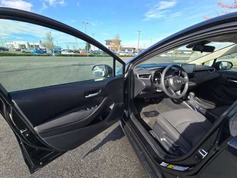Used 2021 Toyota Corolla LE image 15