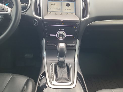 Used 2018 Ford Edge Titanium image 20