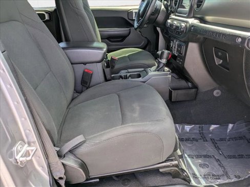 Used 2018 Jeep Wrangler Unlimited Sport S image 18