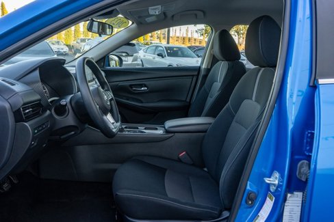 Used 2023 Nissan Sentra SV image 9