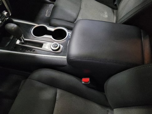 Used 2019 Nissan Pathfinder S image 26