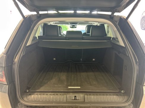 Used 2018 Land Rover Range Rover Sport HSE image 15