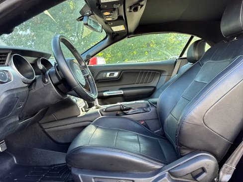 Used 2019 Ford Mustang Premium image 18