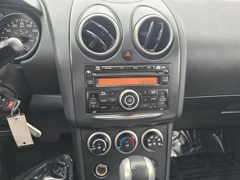 Used 2015 Nissan Rogue S image 7