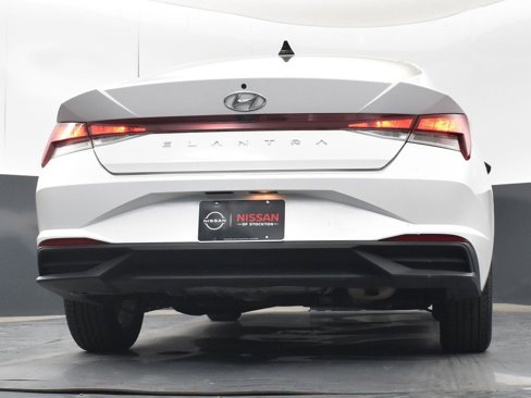 Used 2023 Hyundai Elantra SEL image 41