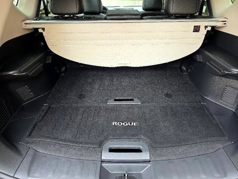 Used 2019 Nissan Rogue SL w/ Premium Package image 21