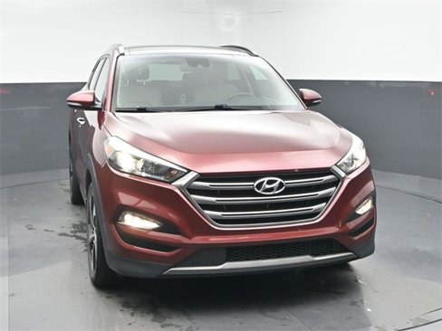 Used 2016 Hyundai Tucson Limited w/ Option Group 03 image 2