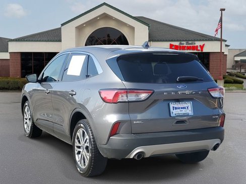 Used 2022 Ford Escape SEL image 3