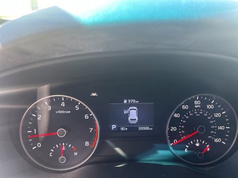 Used 2022 Kia Sportage LX image 9