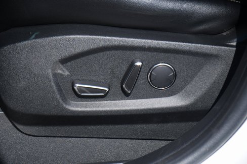 Used 2018 Ford Edge Sport w/ Technology Package image 14