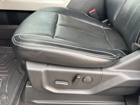 Used 2019 Ford F150 Lariat w/ Equipment Group 502A Luxury image 15