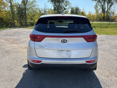 Used 2017 Kia Sportage LX image 3