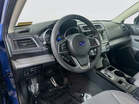 Used 2019 Subaru Outback 2.5i image 9