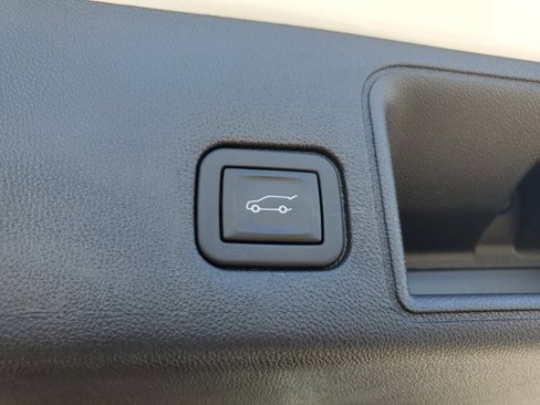 Used 2022 GMC Terrain SLT image 10